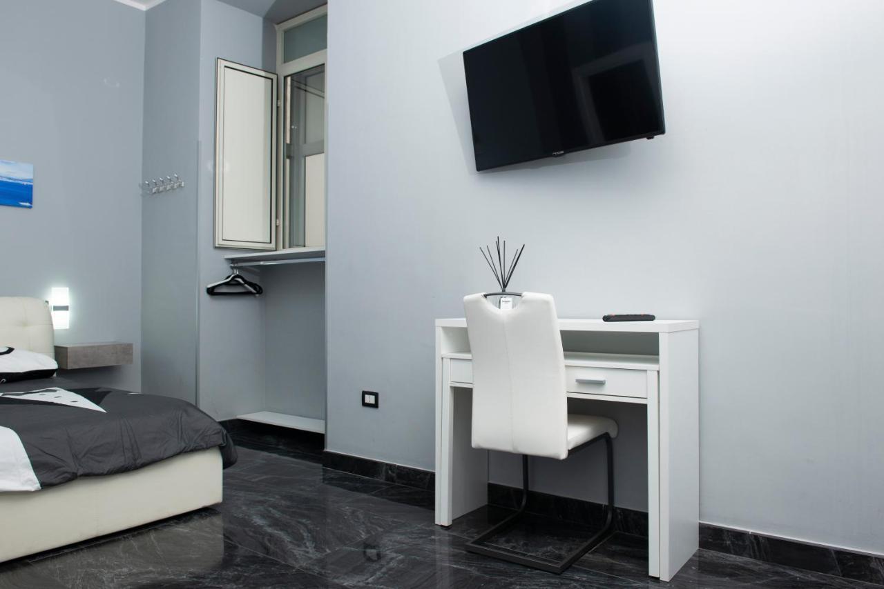Royal Rooms Station Νάπολη Εξωτερικό φωτογραφία